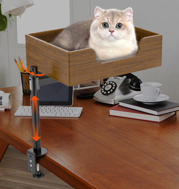 1769372075478 Le Refuge Suspendu en Forme de Cube"